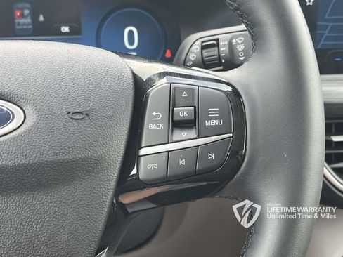 Used 2023 Ford Escape Platinum w/ Premium Technology Package AWD/4WD image 33