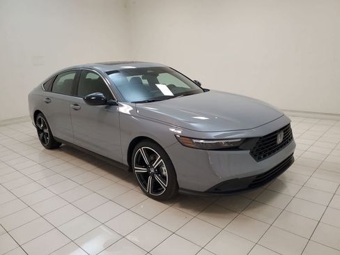 Certified 2025 Honda Accord Sport image 25