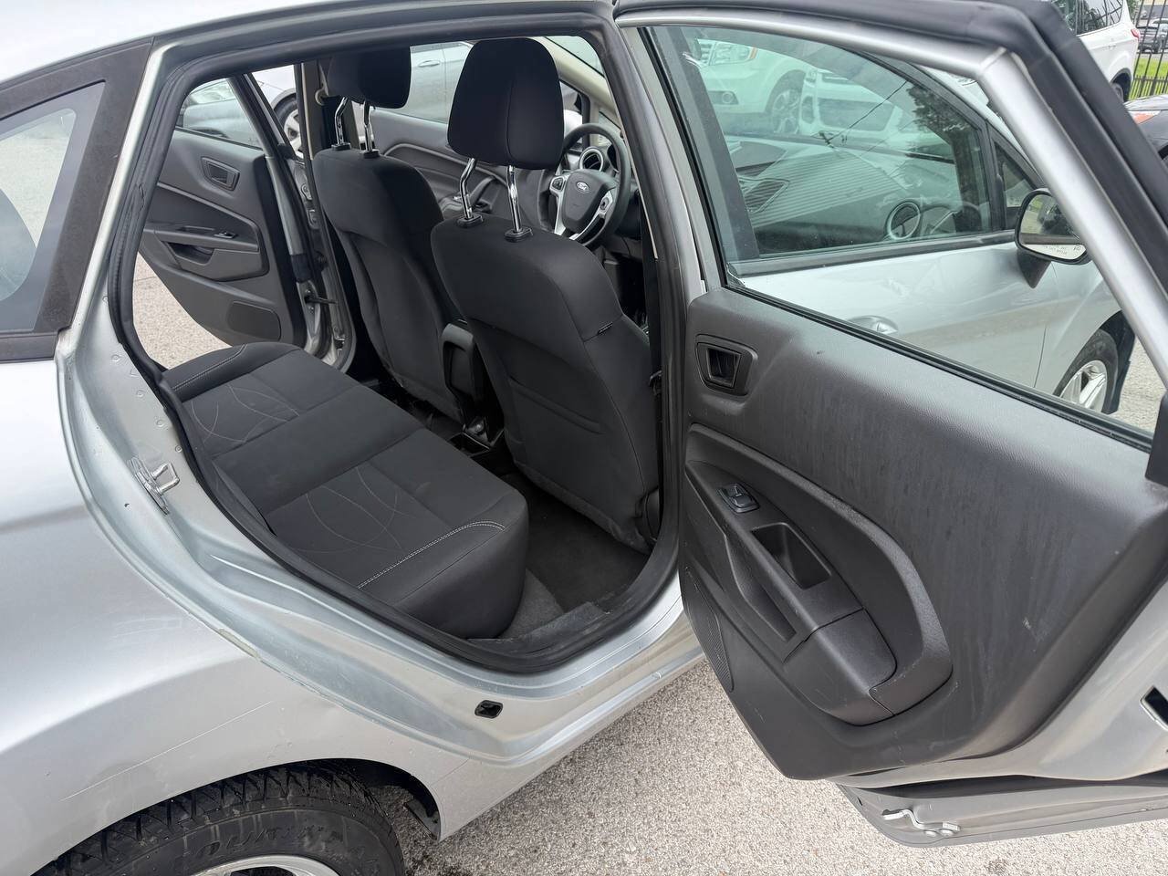 Used 2018 Ford Fiesta SE FWD image 17