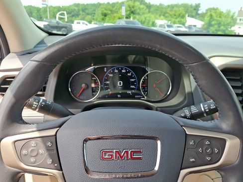Used 2021 GMC Acadia Denali image 19