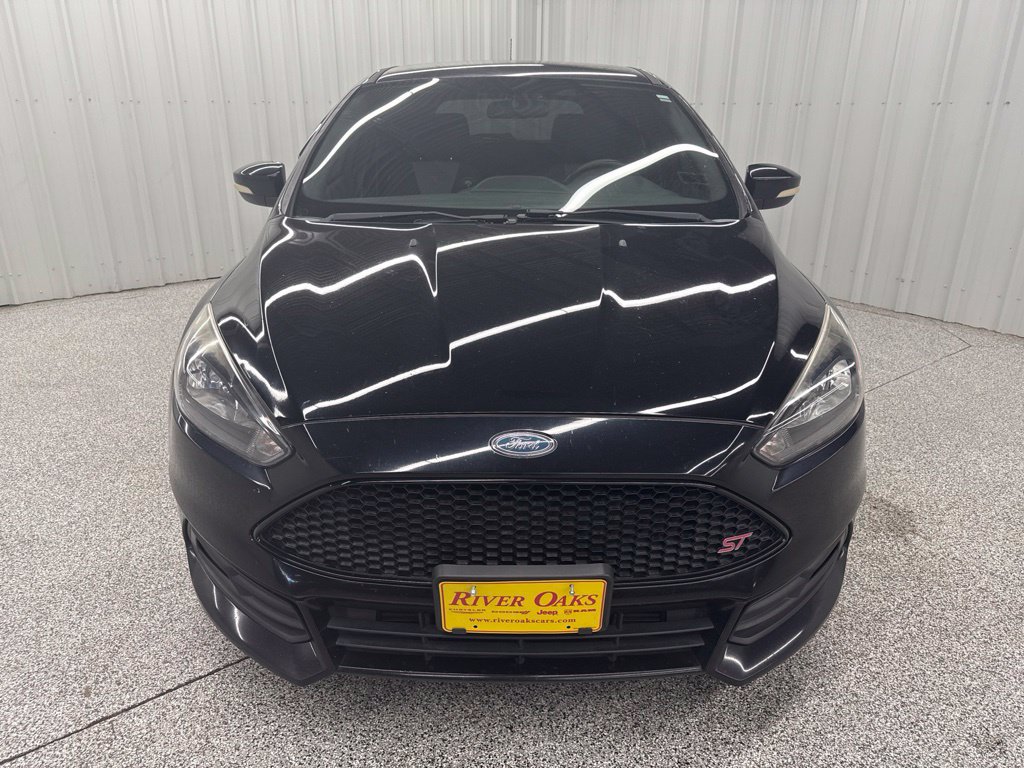 Used 2016 Ford Focus ST FWD image 2