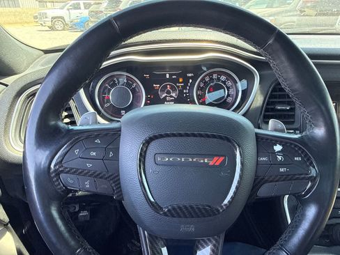 Used 2015 Dodge Challenger R/T Plus RWD image 22