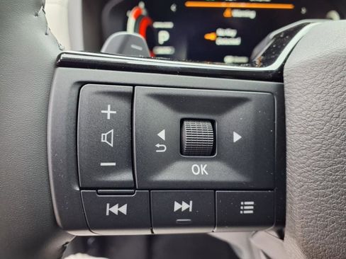 New 2025 Nissan Rogue SL w/ Tech Package image 20