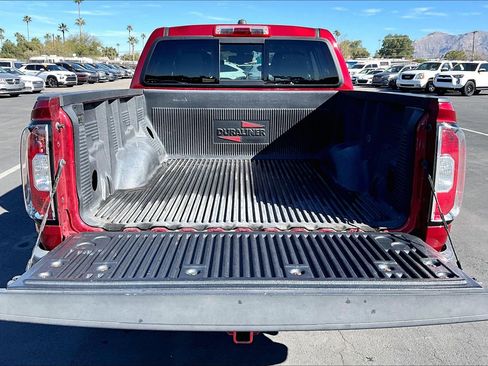 Used 2019 GMC Canyon SLE w/ Driver Alert Package image 6