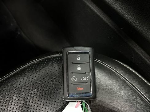 Used 2023 Jeep Grand Cherokee Limited w/ Luxury Tech Group II image 27