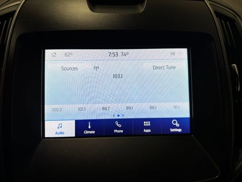 Used 2020 Ford Edge SE AWD/4WD image 3
