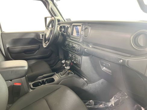 Used 2022 Jeep Gladiator Sport image 26