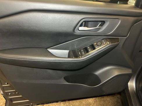 Used 2026 Nissan Rogue SV image 21