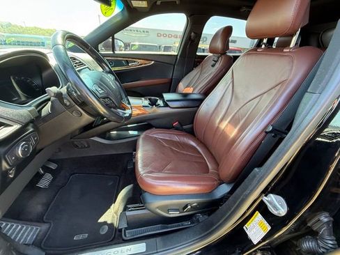 Used 2017 Lincoln MKX Reserve AWD/4WD image 9