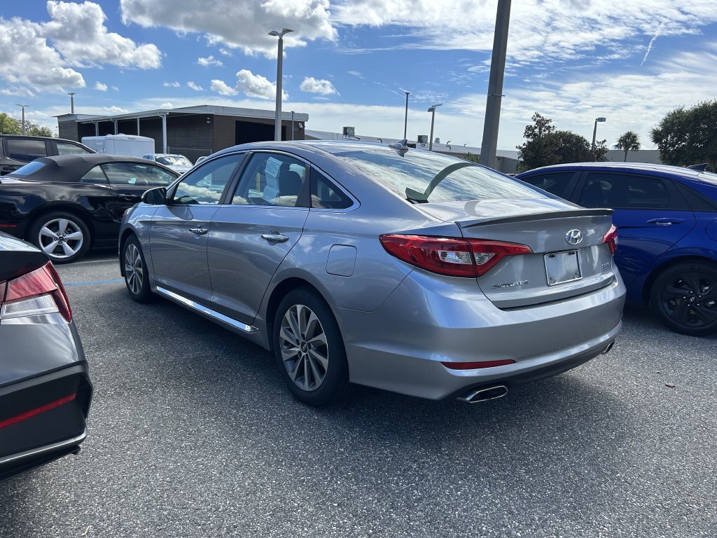 Used 2015 Hyundai Sonata Sport w/ Option Group 03 FWD image 5