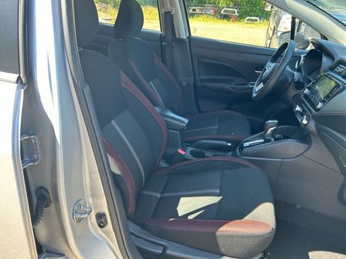 Used 2024 Nissan Versa SR FWD image 25