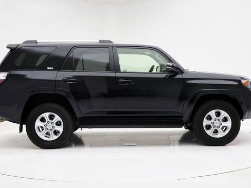 Used 2024 Toyota 4Runner SR5 Premium image 2