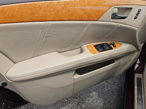 Used 2006 Toyota Avalon Limited FWD image 10