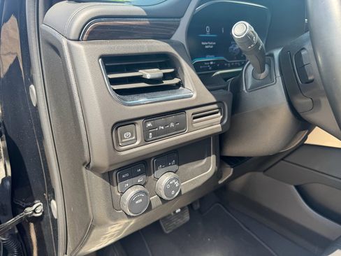 Used 2024 Chevrolet Tahoe LT AWD/4WD image 19