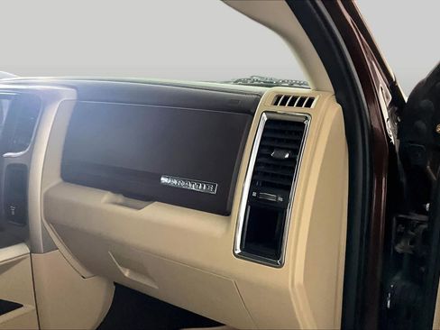 Used 2015 RAM 1500 Laramie RWD image 17