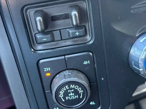 Used 2025 Ford F150 Lariat w/ Equipment Group 501A Mid AWD/4WD image 16