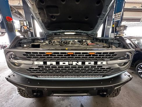 Used 2021 Ford Bronco Badlands AWD/4WD image 5