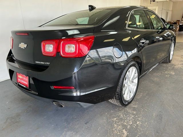 Used 2015 Chevrolet Malibu LTZ FWD image 3