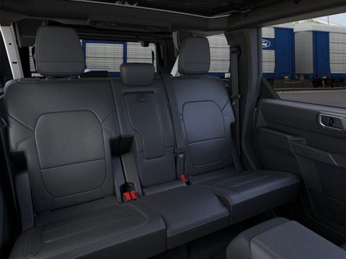 New 2025 Ford Bronco Badlands image 11