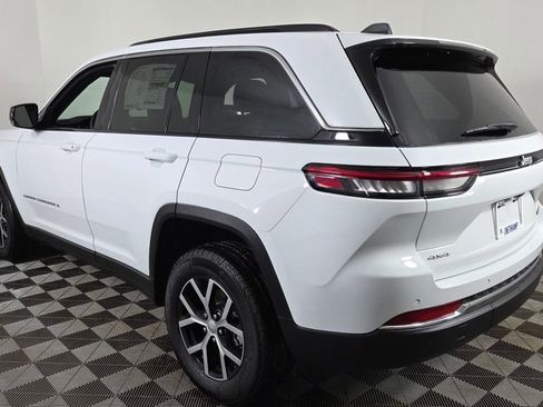 New 2025 Jeep Grand Cherokee Limited image 6