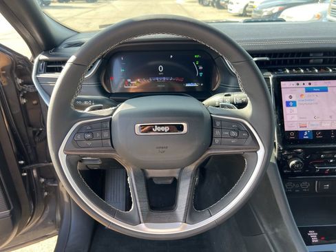 Used 2024 Jeep Grand Cherokee Limited 4xe AWD/4WD image 10