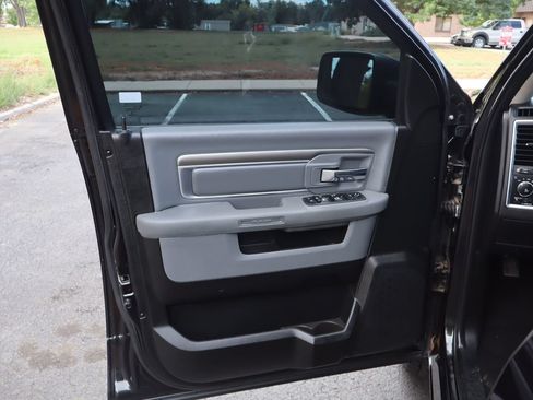Used 2019 RAM 1500 Big Horn AWD/4WD image 23