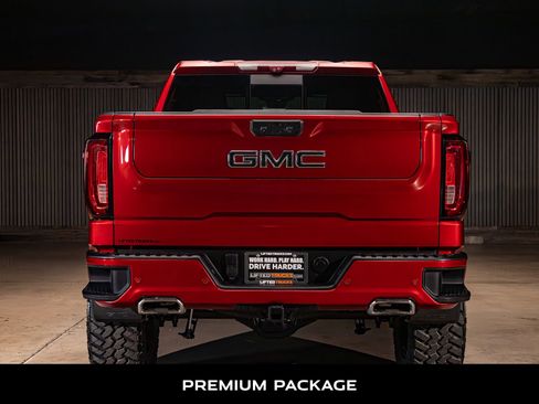Used 2024 GMC Sierra 1500 AT4 w/ Technology Package AWD/4WD image 8