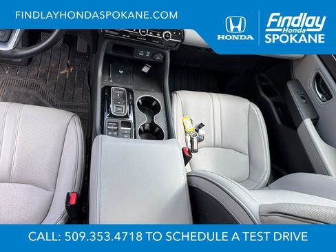 Used 2025 Honda Pilot Elite image 17