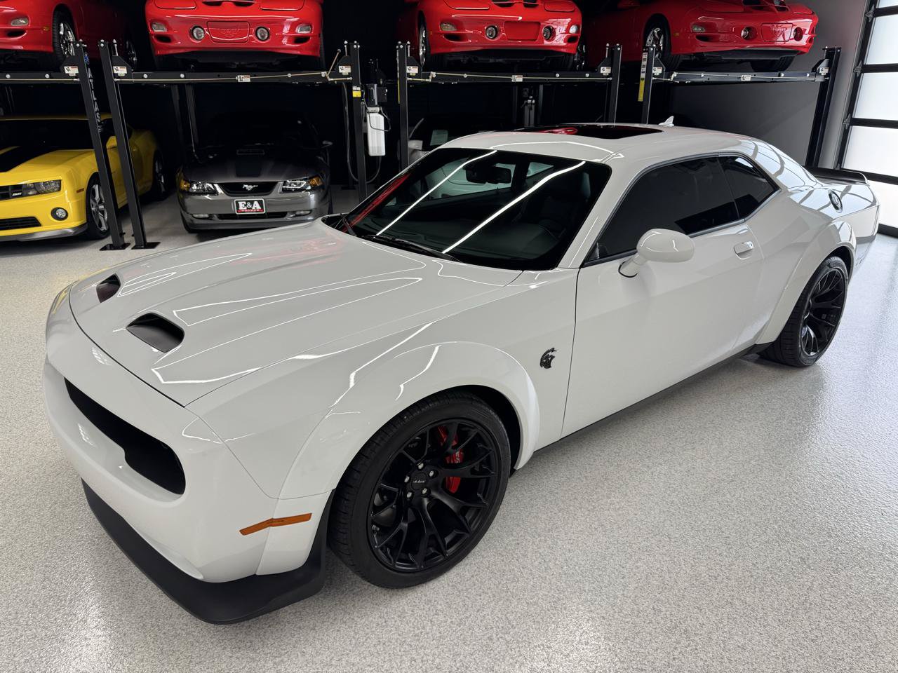 Used 2023 Dodge Challenger SRT Hellcat RWD image 6