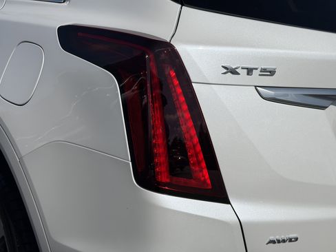 Certified 2024 Cadillac XT5 Premium Luxury w/ Technology Package image 9