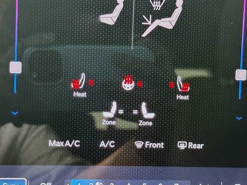 Used 2025 RAM 1500 Big Horn AWD/4WD image 24