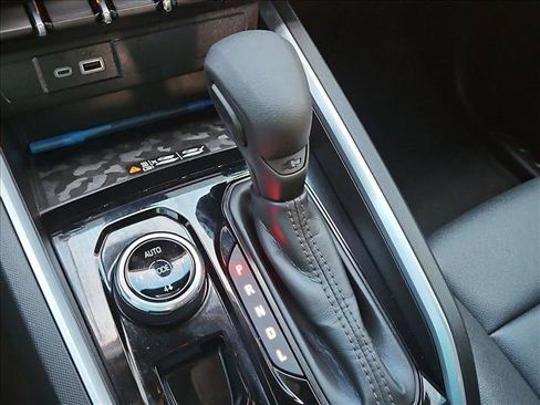 Used 2025 Chevrolet Colorado Trail Boss AWD/4WD image 18