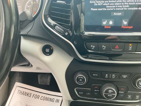 Used 2021 Jeep Cherokee Limited image 21