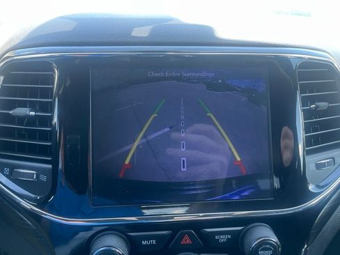 Used 2019 Jeep Grand Cherokee Altitude RWD image 32