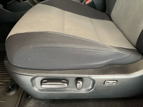 Certified 2022 Toyota Tacoma TRD Sport w/ Technology Package image 12