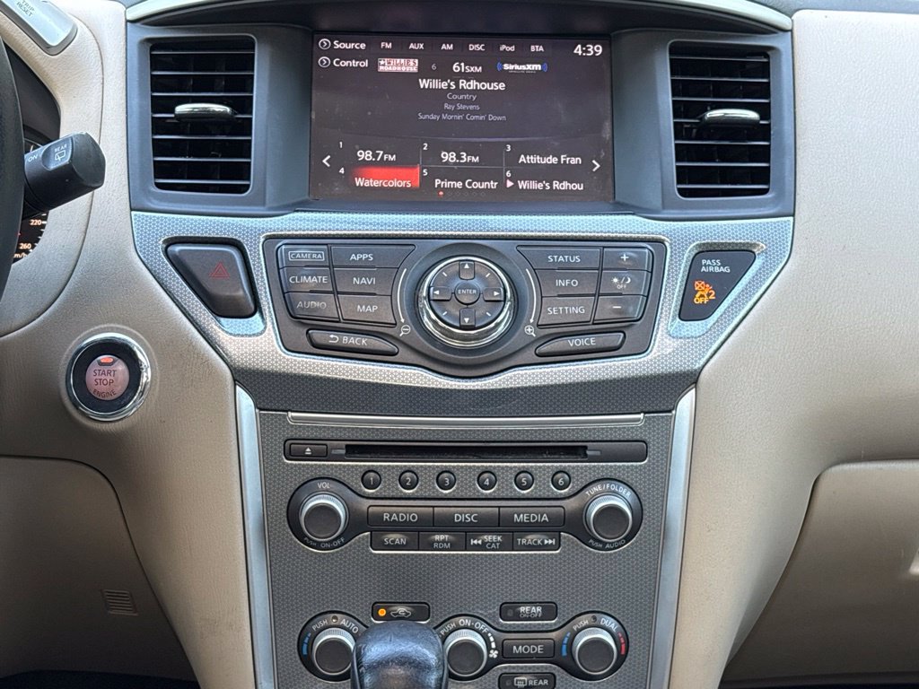 Used 2017 Nissan Pathfinder SL w/ SL Premium Package FWD image 30