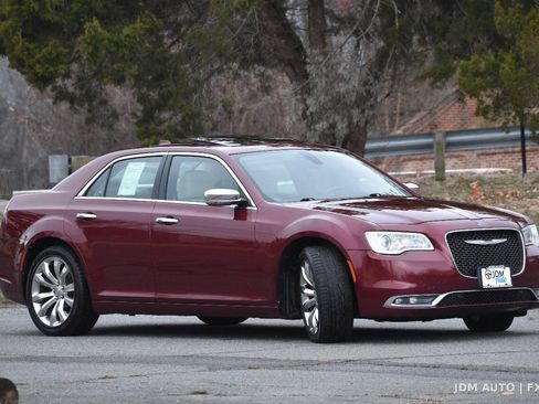 Used 2015 Chrysler 300 C w/ Light Group RWD image 4