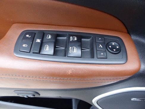 Used 2019 Jeep Grand Cherokee Summit w/ Platinum Series Group AWD/4WD image 23