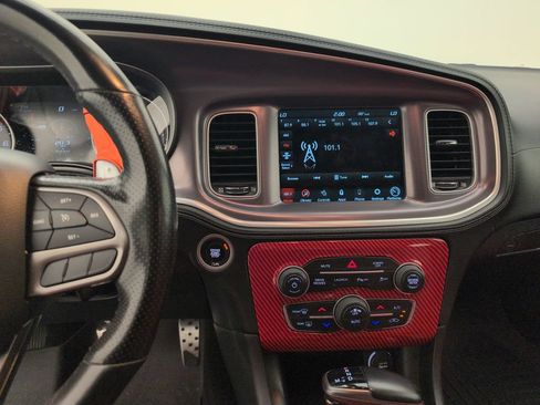 Used 2022 Dodge Charger Scat Pack RWD image 17