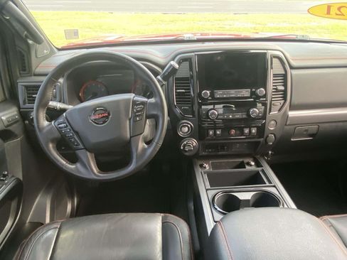 Used 2021 Nissan Titan PRO-4X w/ Pro-4x Convenience Package AWD/4WD image 12