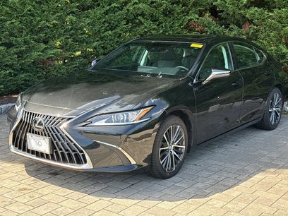 Used 2023 Lexus ES 300h w/ Premium Package