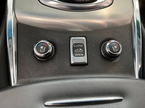 Used 2011 INFINITI G37 Convertible w/ Premium Pkg RWD image 17