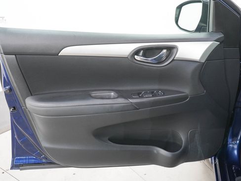 Used 2019 Nissan Sentra S FWD image 18