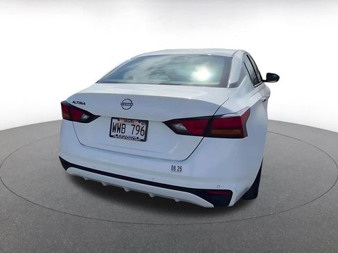 Used 2023 Nissan Altima 2.5 S FWD image 14