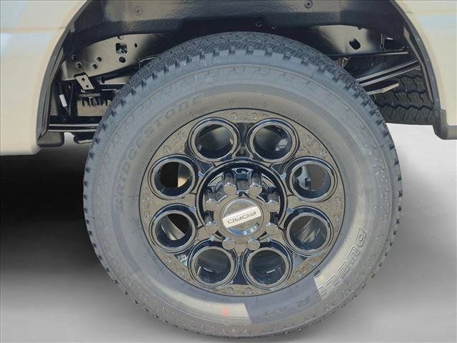 New 2027 Ford F250 XLT w/ XLT Premium Package AWD/4WD image 9
