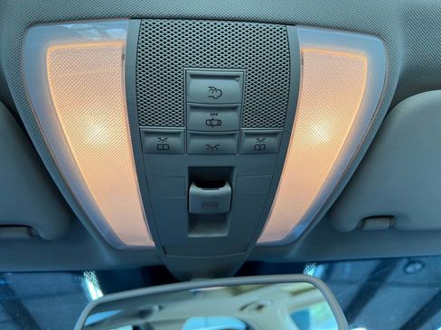 Used 2010 Mercedes-Benz C 350 Sport image 21