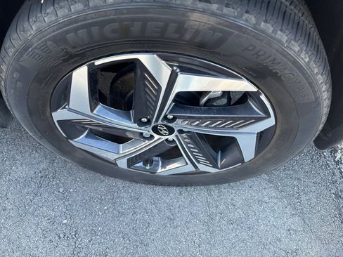 Used 2024 Hyundai Tucson Limited FWD image 18