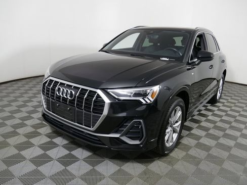 Used 2024 Audi Q3 2.0T Premium image 7