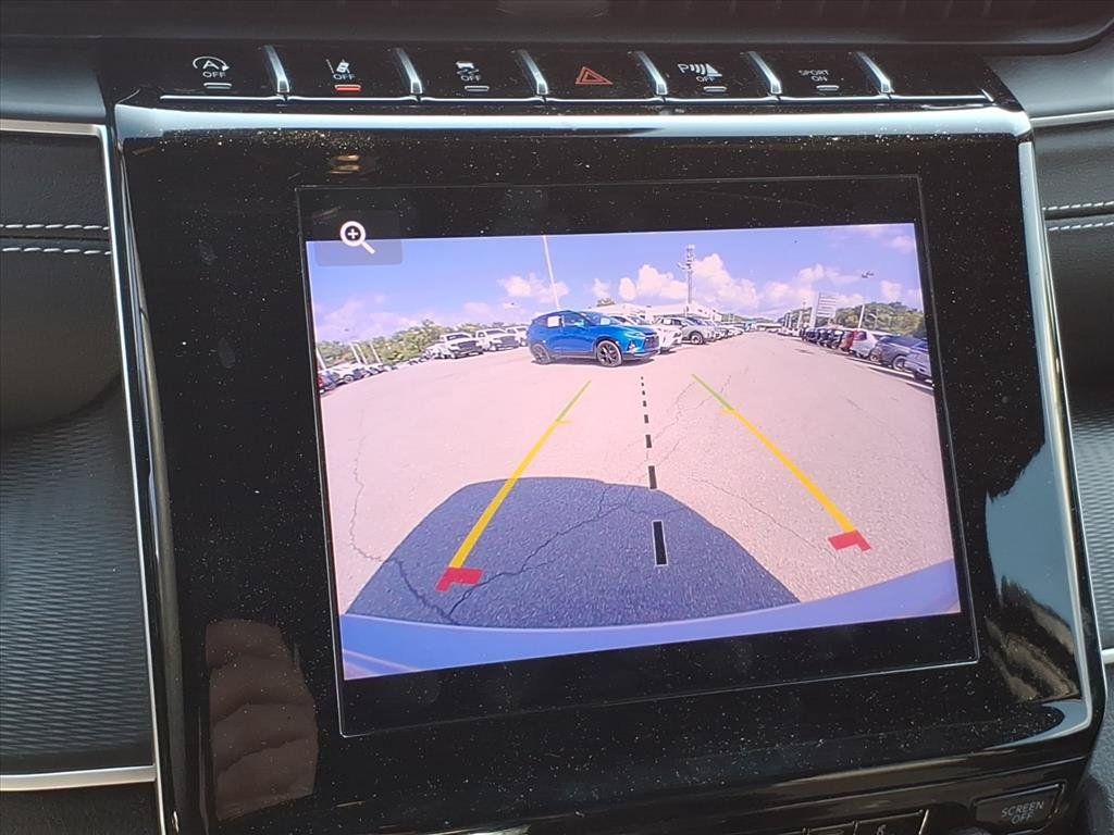 Used 2024 Jeep Grand Cherokee Laredo X w/ Luxury Tech Group I AWD/4WD image 30