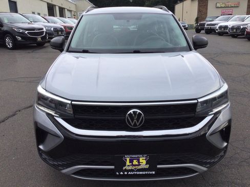 Used 2022 Volkswagen Taos S AWD/4WD image 3